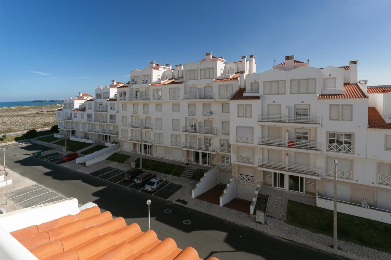 Baleal Beachfront Duplex Пеніші Екстер'єр фото